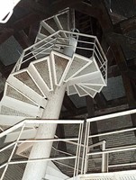 Escalera de caracol de acceso al campanario de la torre mudéjar de la catedral de Santa María Magdalena