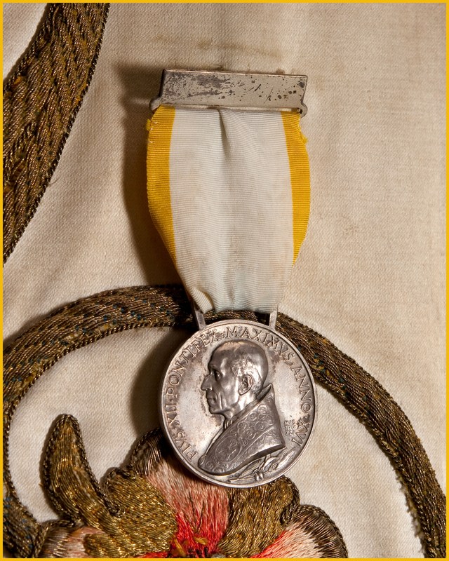 MedallaAñoSanto1954-1.jpg