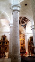 Columnas de la nave central de Santa María Magdalena