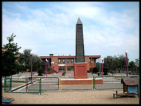 ObeliscoPlazaJuanVergara.jpg